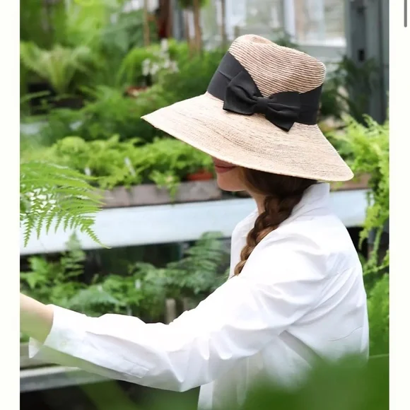 COPY - Anthropologie Tula Somerset woven Palm Straw Cloche Summer Hat w/Black R… - Picture 2 of 11